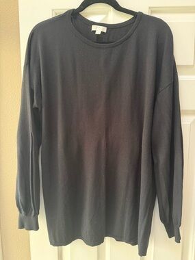 14th & Union Black Crewneck Long Sleeve Top
